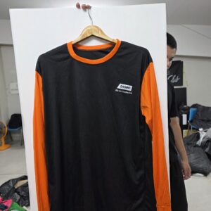 เสื้อทำงานสีดำส้ม