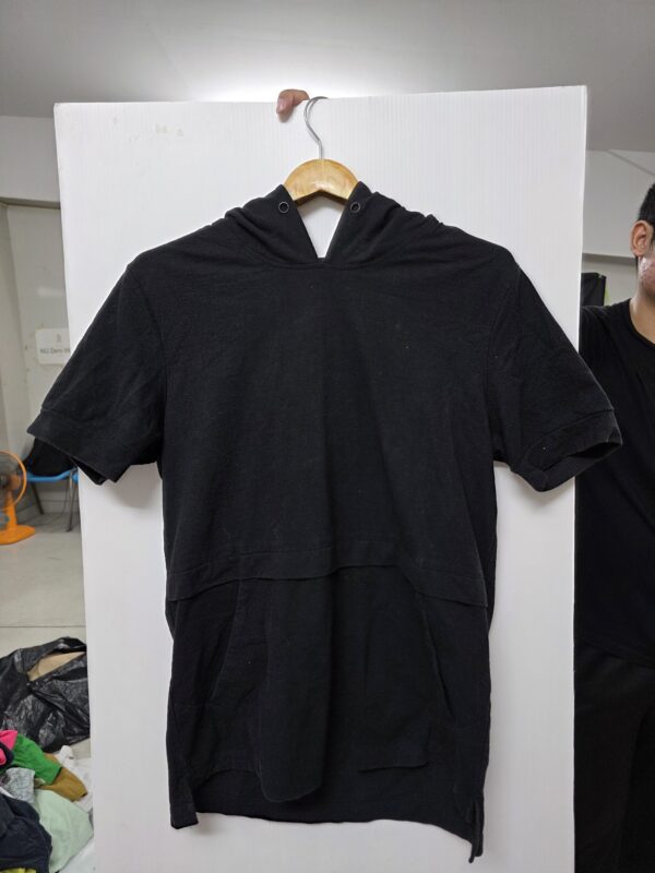 เสื้อดำ